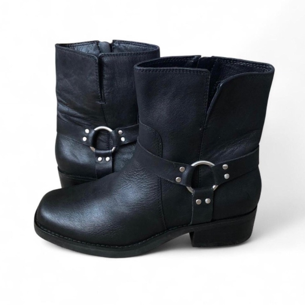 NEW SOLE SOCIETY Karissa Harness Leather Boots, Black Zip Close Moto Sz 8.5 M